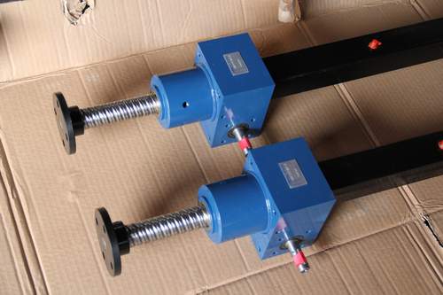 <strong>滾珠絲桿升降機(jī)</strong>